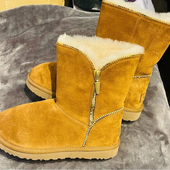 RARE UGG FLORENCE WOMEN BOOTS SUEDE CHESTNUT  Gold Zipper. Size 7  Like New! - Picture 3 of 9
